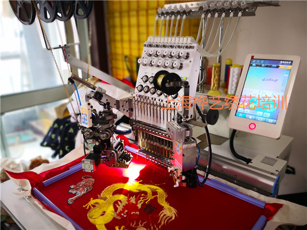 教学设备-电脑绣花机